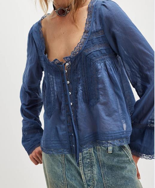 Lace U-shaped Lace Collar Long Sleeve Light Shirt | Blanqor