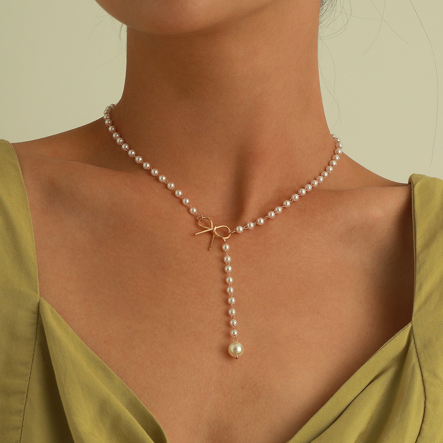 Gold Bow & Pearl Tassel Pendant Necklace Women’s Simple Charm | Blanqor