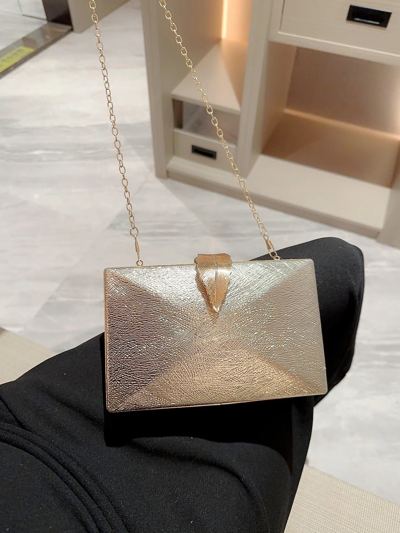 Women's Gold Leaf Buckle Evening Clutch – Box Shape, Chain Strap | Blanqor  Size: (20cm<Max Length<30cm)